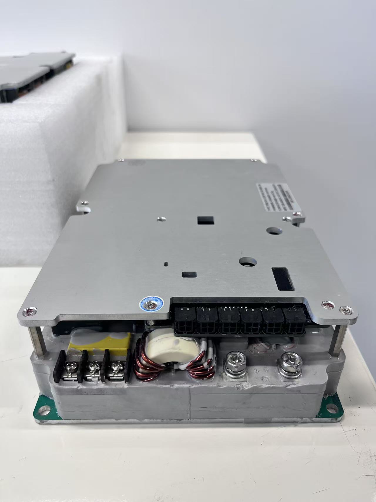 リンコレン高出力2.5kW 320V/540V出力IP67車 - Boost Converter のレビューと価格